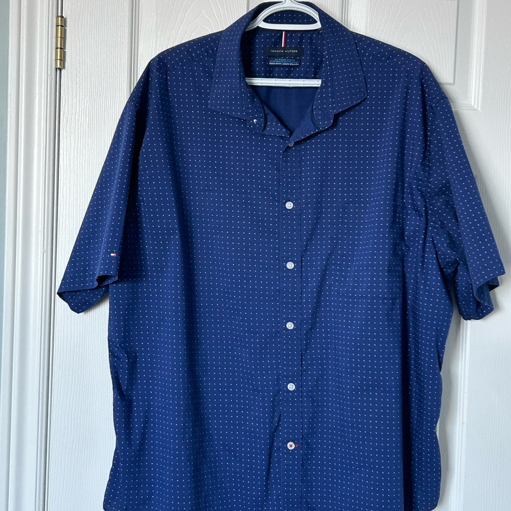 NWOT Tommy Hilfiger Men's Regular Fit All Season Stretch Shirt - 2XL - Picture 2 of 8